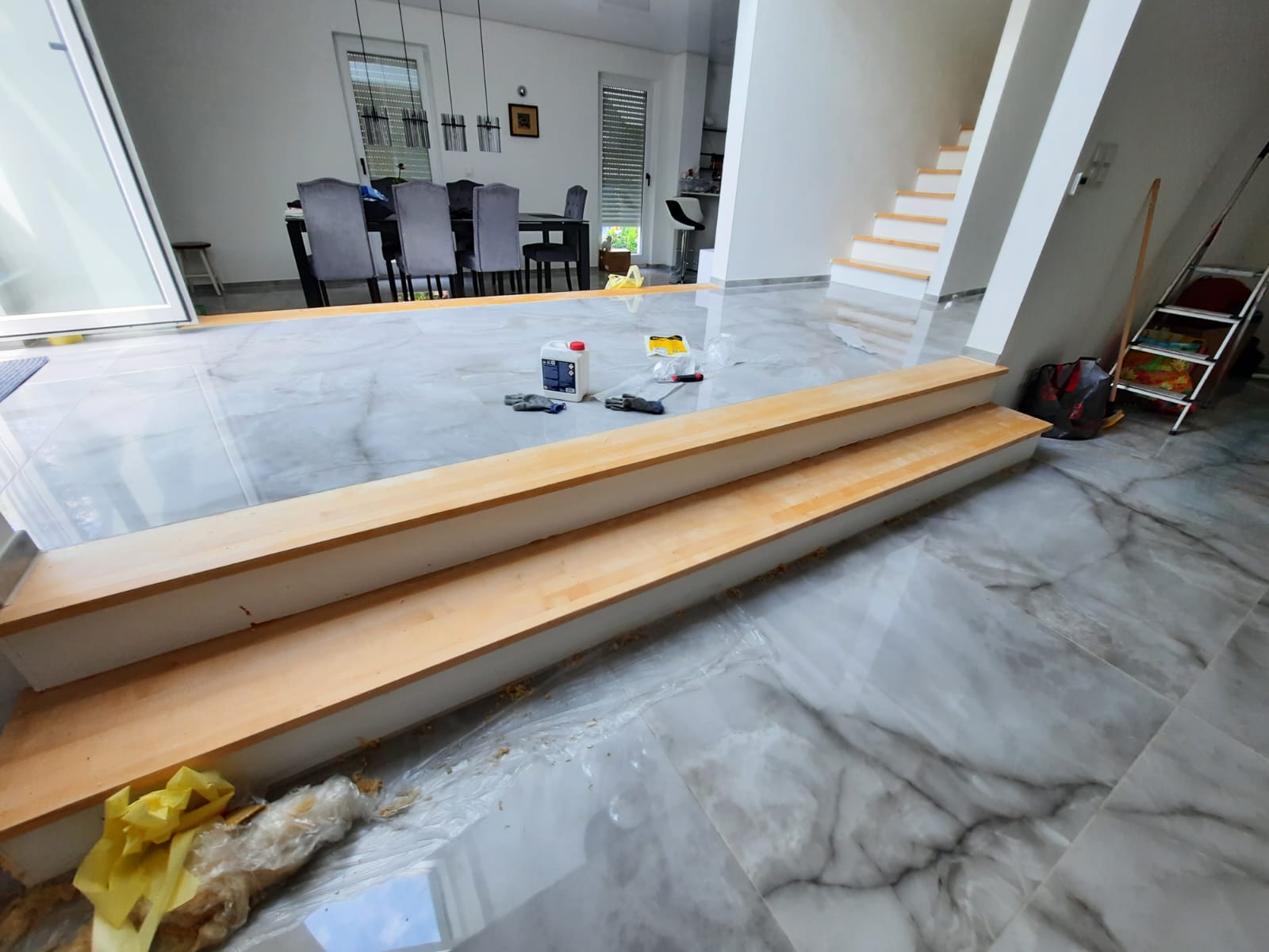 Stufensanierung – Vorbereitung und Verkleidung